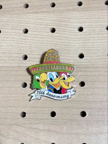 디즈니 삼총사 기사 75주년 핀 배지 도날드 호세 판치토