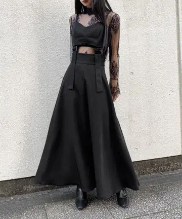 LVEU. 오리지널 뷔스티에 플레어 원피스