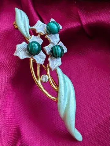 녹색석 맬러카이트 플라워 디자인 파스텔 민트 그린 리프 브로치