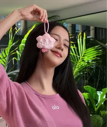 BLACKPINK 지수 alo 콜라보 슈몽 키링 한정판 모델