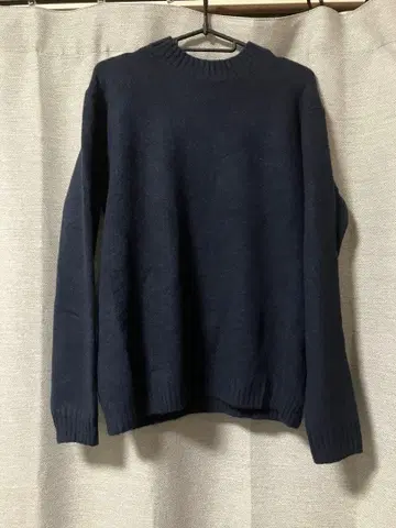 UNIQLO 수플레얀 다크 네이비 스웨터 M 사이즈 야마구치 이치로