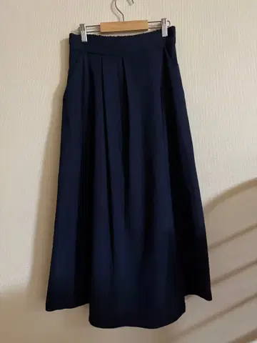 SKY SCRAPER 비센스 네이비 플레어 스커트 플리츠 포함