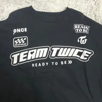 TWICE READY TO BE 추가 공연 맨투맨 S