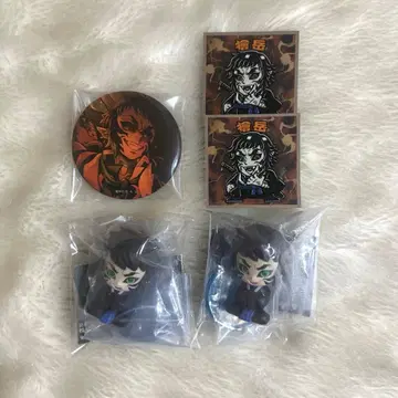 귀멸의 칼날 무한성 카이가쿠 앉아있는 대원 키 비주얼 캔뱃지