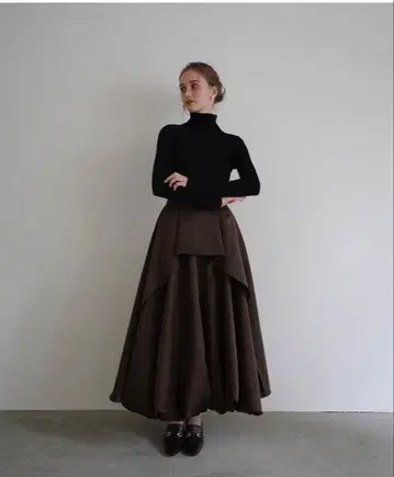 acka 벌룬 새틴 스커트