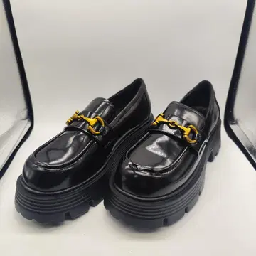 Bojuemao 블랙 통굽 로퍼 골드 컬러 체인 장식 24.5cm