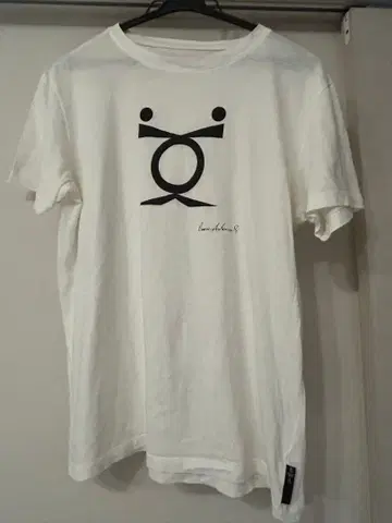 엠포리오 아르마니 T셔츠