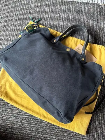 IL BISONTE 블랙 토트백