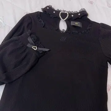 ROJITA 하트 버클 초커 골지 상의 블랙 긴팔