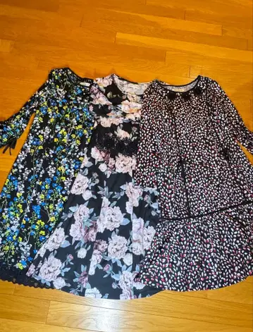 꽃무늬 긴팔 A라인 원피스