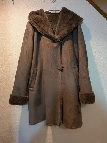 zelal MOTOMACHI 페이크 무스탕 코트 가볍고 따뜻한