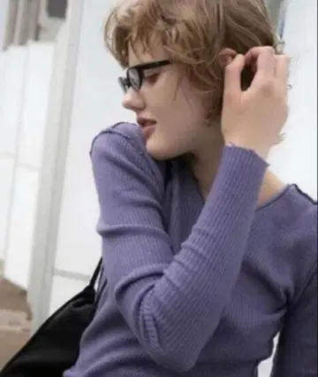 perverze 퍼버즈 v넥 니트