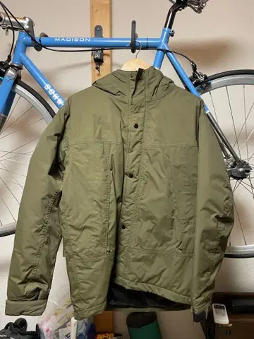 워크맨 이지스 다운 자켓