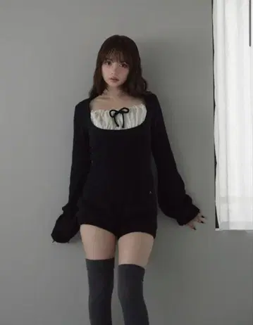 AND MARY Raven gather set up