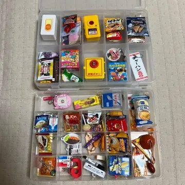 가챠가챠 묶음 판매 (식품계 다수 포함, 수납 케이스 포함)