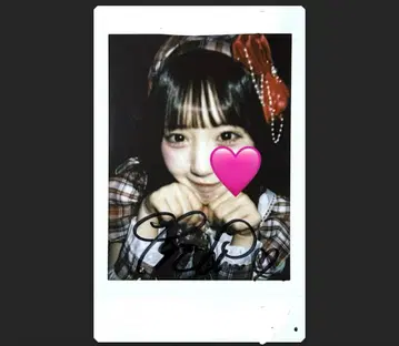 타지마 사쿠라코 멘카라 메이드 의상 폴라로이드