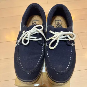 네이비 캔버스 로퍼 스니커즈