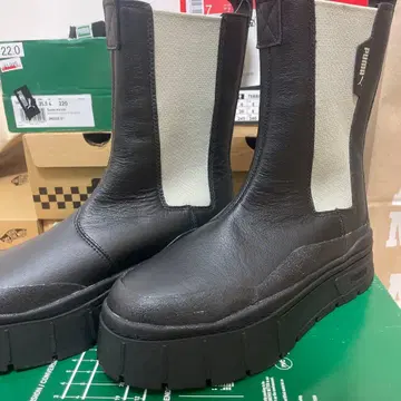 새상품 미사용 완판템 푸마 PUMA 부츠 22.5cm
