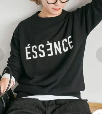 SSENCE 로고 블랙 맨투맨