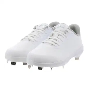 언더아머 스파이크 화이트 미사용 새상품