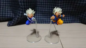 드래곤볼 손오공 베지터 피규어