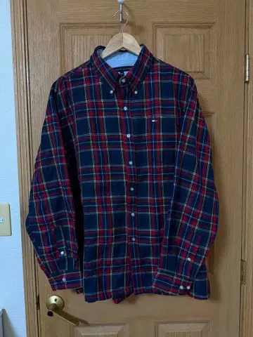 타미 체크 무늬 셔츠 가격 인하 협상 가능