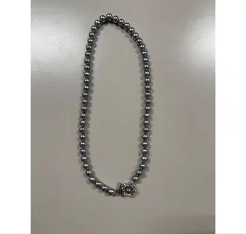 그레이 펄 목걸이