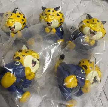 주토피아 크로우 하우저 피규어 5개