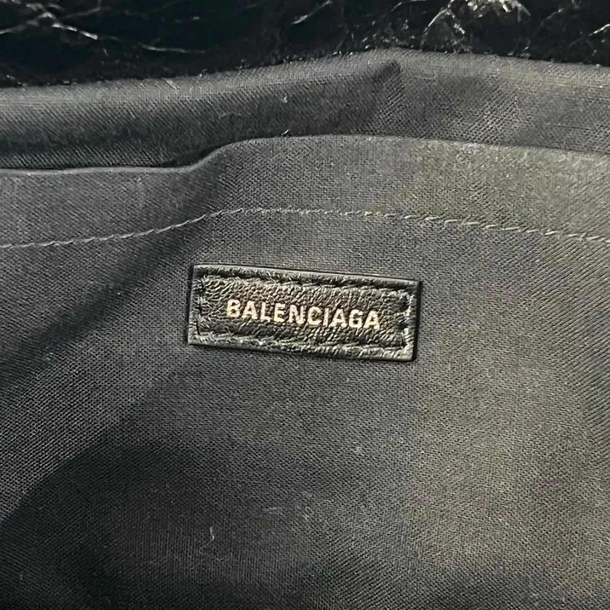 발렌시아가 BB로고 모나코 메신저백