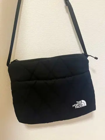THE NORTH FACE 블랙 숄더백