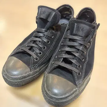 블랙 캔버스 로우컷 스니커즈