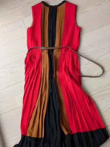 MICHAEL KORS 플리츠 슬리브리스 원피스