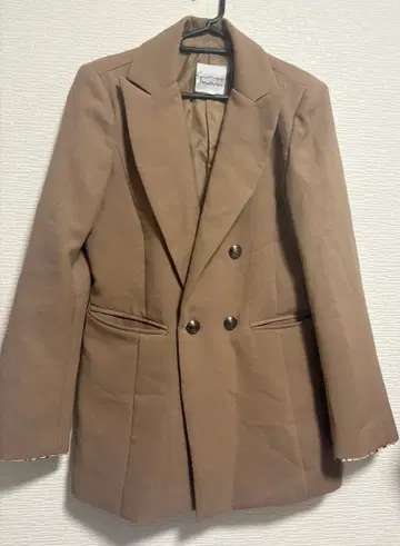 베이지 더블 브레스트 테일러드 자켓