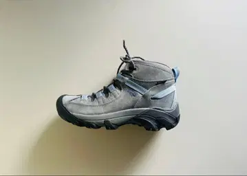 새상품급 KEEN 트레킹 슈즈 그레이 25cm