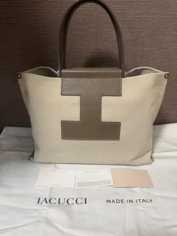 이아쿠치 토트백 솔베드 캔버스