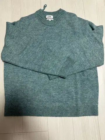 COS 오버 사이즈 알파카 블렌드 스웨터