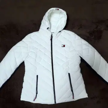 타미힐피거 후드 부착 다운 자켓 화이트 수납 봉투 포함