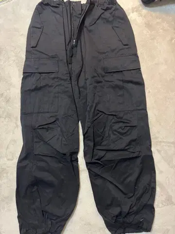 블랙 워크 팬츠