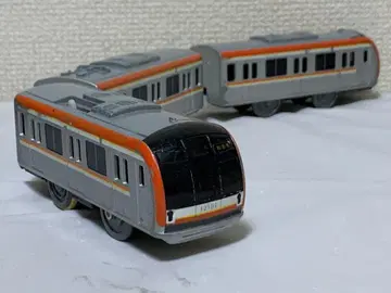 프라레일 라이트 부착 도쿄 메트로 유라쿠초선 후쿠토신선 10000계