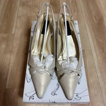 베이지 스틸레토 펌프스 23cm