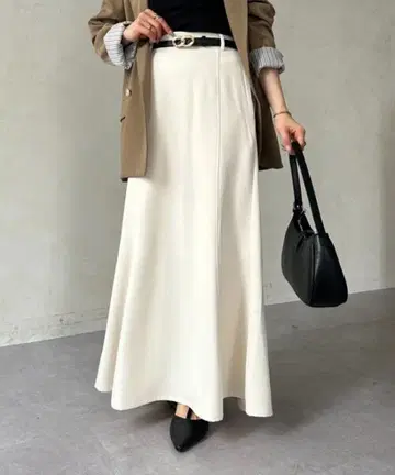 테본 I 라인 머메이드 스커트 S