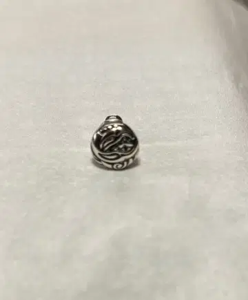 론원스 귀걸이 네스트 귀찌