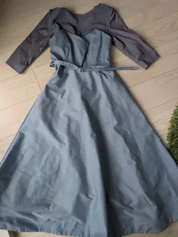 AMERI 그레이 7부 소매 블루 롱 원피스