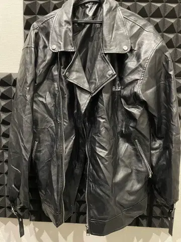 블랙 가죽 라이더 자켓