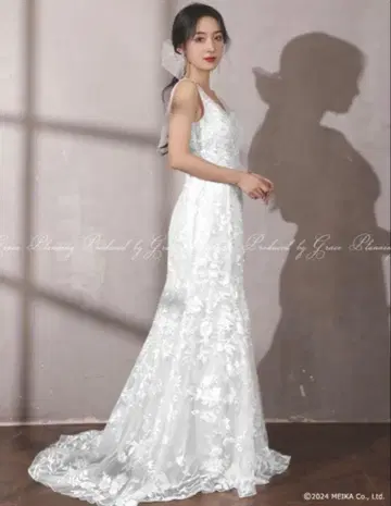 화이트 레이스 웨딩 드레스