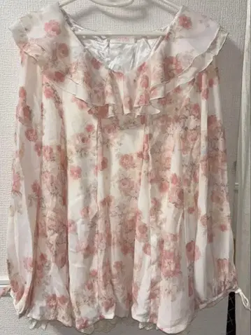 레어! 00년대 LIZLISA 로즈 프린트 프릴 티셔츠