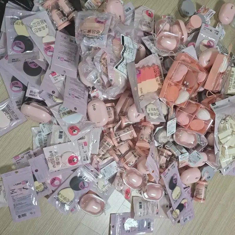 미개봉새상품)다이소퍼프+3ce.데이지크.딘토.클리오.롬앤.루미르.등 섀도우팔레트