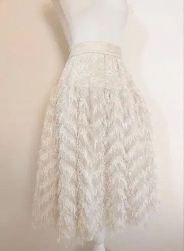 릴리 스노코프 마제스틱 스완 스커트 38