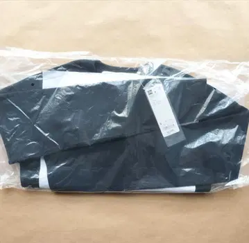 페플럼 니트 풀오버 by rokh 네이비 S GU 로쿠