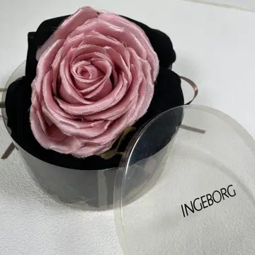 잉게보그 코사지 INGEVORG